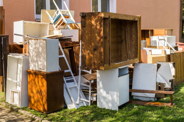 Best Retail Junk Removal  in Larch Y, WA