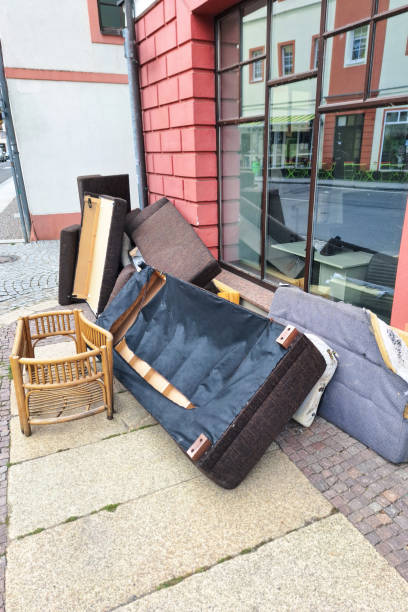 Best Appliance Removal  in Larch Y, WA